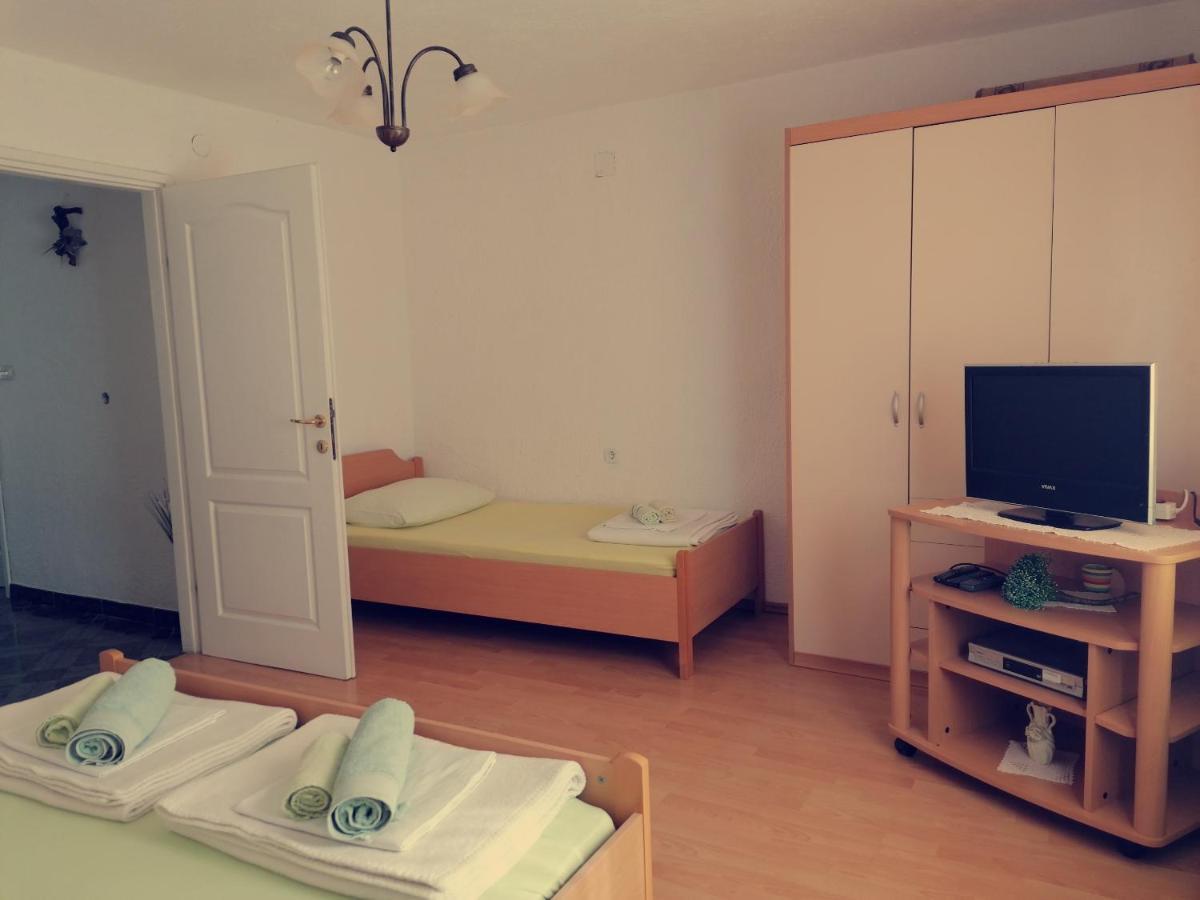 Apartment Ampulica 2 Senj  Esterno foto